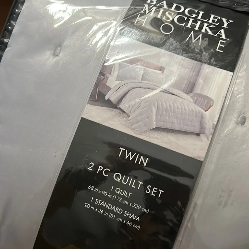 Badgley Mischka Home ultra plush